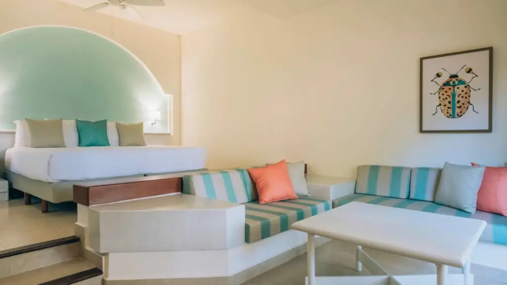Junior suite del Iberostar Selection Bávaro Suites con zona de estar